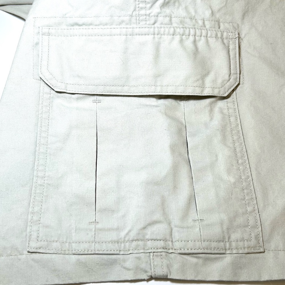 L.L. Bean Tropic-Weight Cargo Shorts in Stone Comfort Waist 9” Men’s Sz 38 - Picture 4 of 14